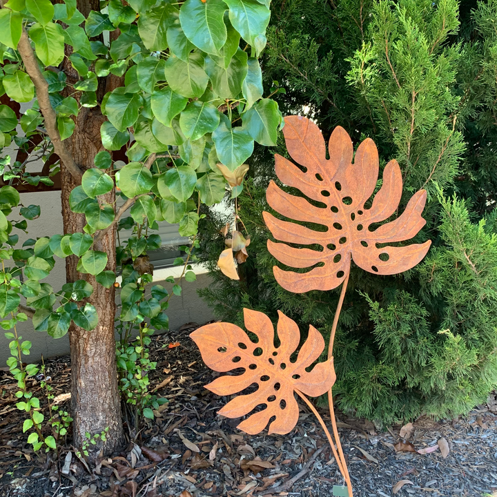 Garden Stake - Rust Decorative with Leaves