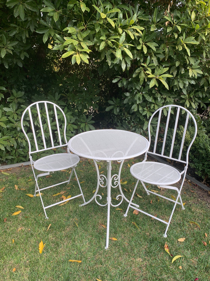 Patio Setting - Mia White
