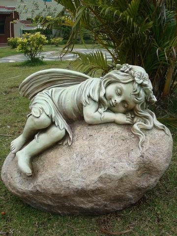 Statue Fairy Resting on Rock 45x35x36cm