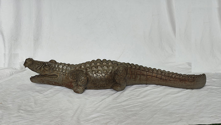 Statue - Crocodile
