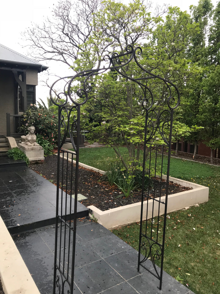 Garden Arch - Decorative Rust