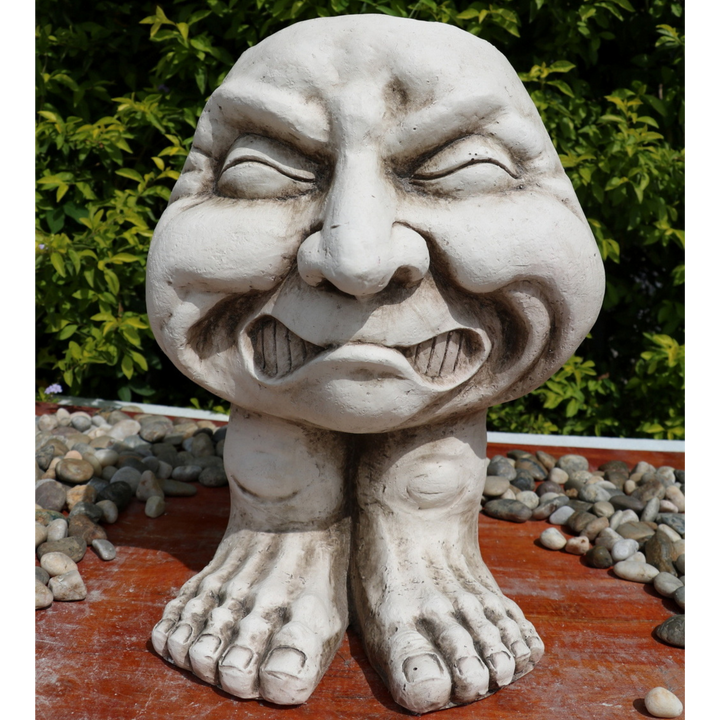 Statue Funny Head & Feet