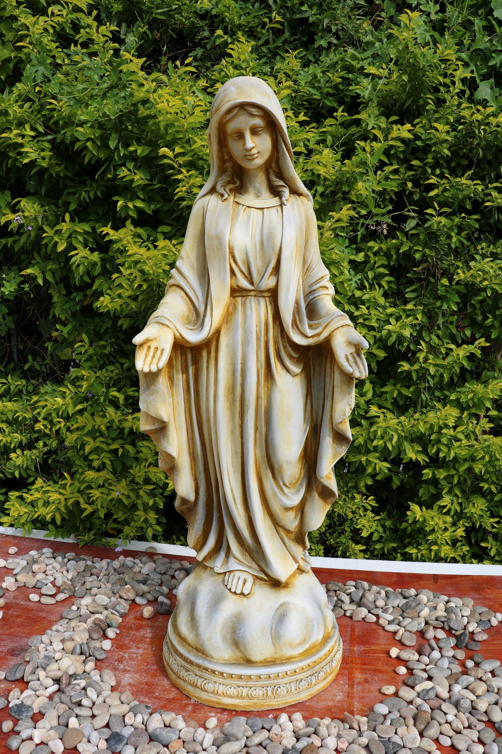 Statue Our Lady of Grace