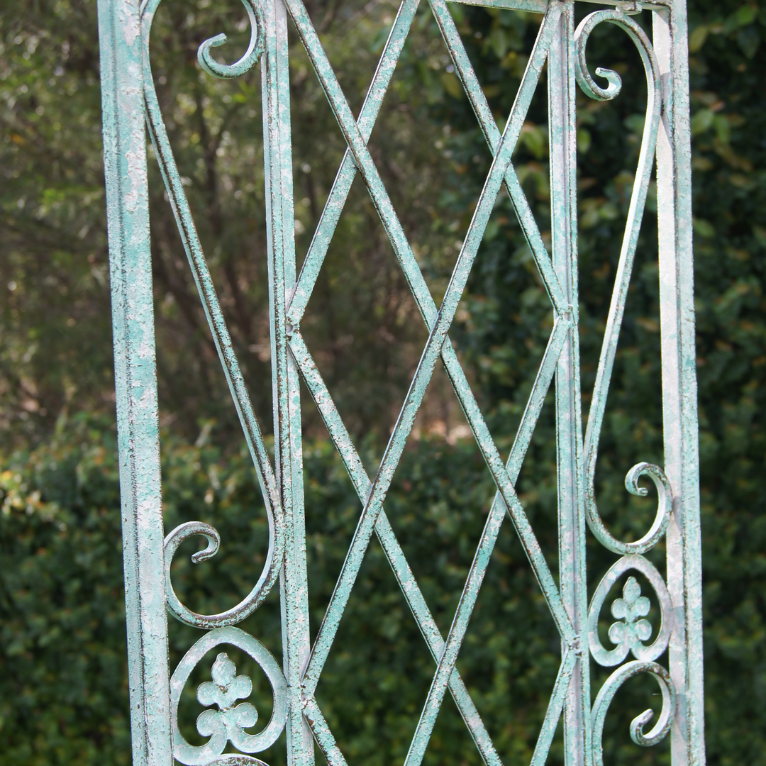 Arch Decorative Green Mottled White